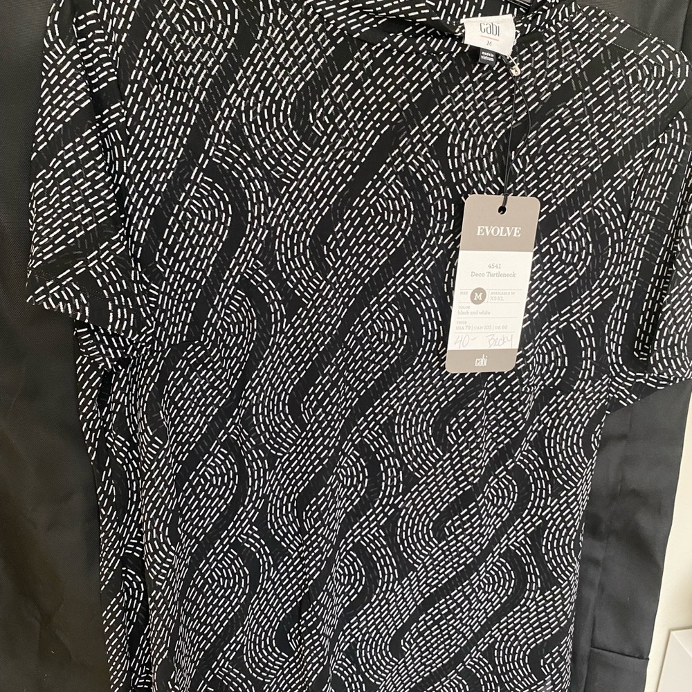 Cabi REVOLVE Monochrome Wave women's mock neck tee